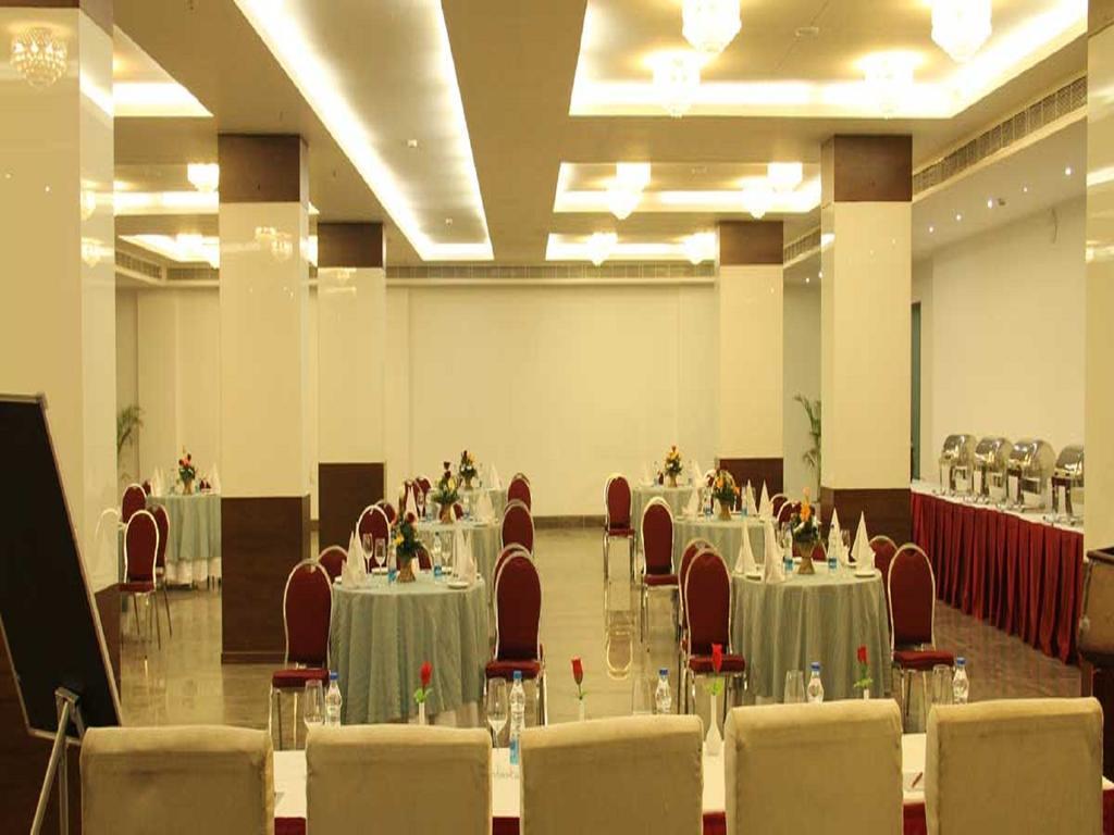 Bhawna Clarks Inn Agra Exterior photo