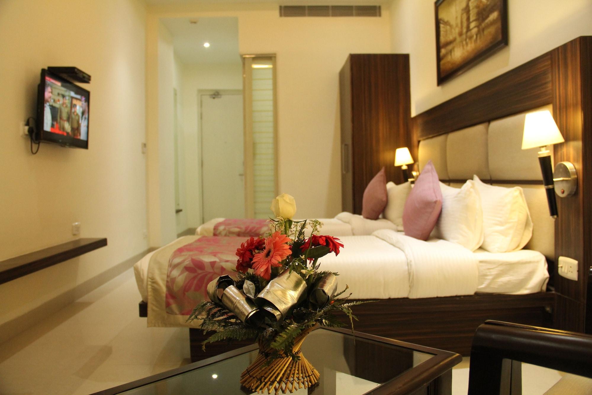 Bhawna Clarks Inn Agra Exterior photo