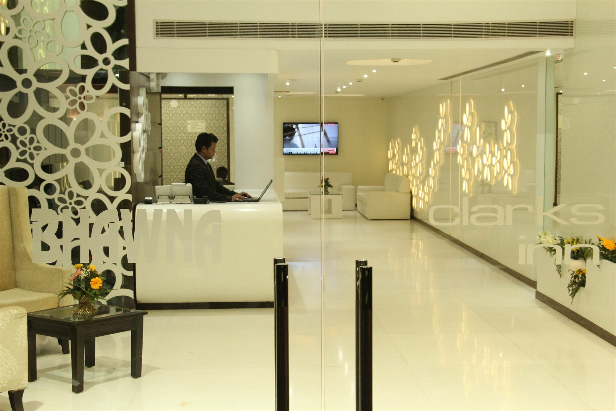Bhawna Clarks Inn Agra Exterior photo